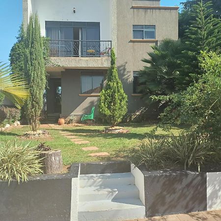 Jacuzzi City Home Kampala Exterior foto