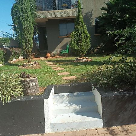 Jacuzzi City Home Kampala Exterior foto