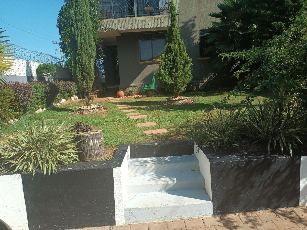 Jacuzzi City Home Kampala Exterior foto