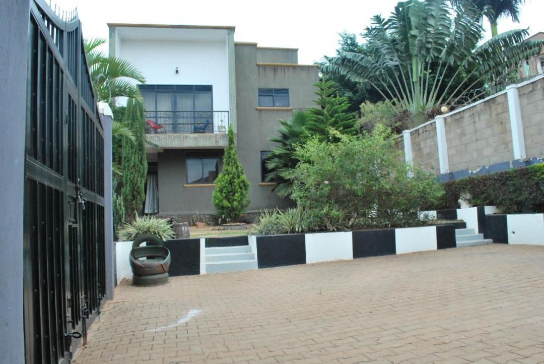 Jacuzzi City Home Kampala Exterior foto