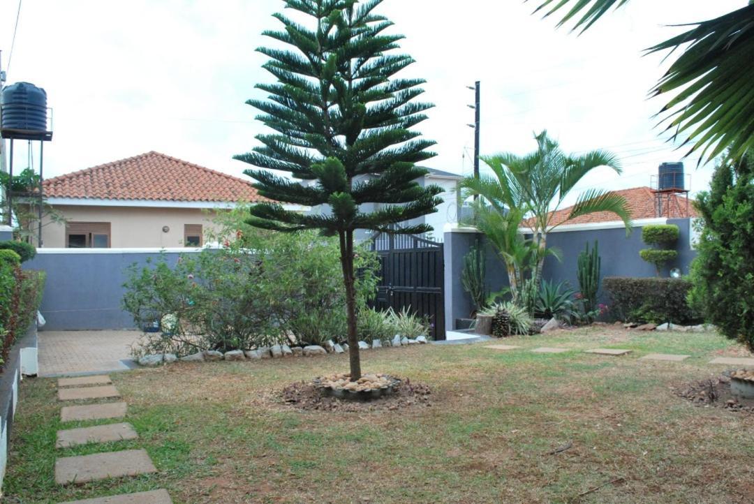 Jacuzzi City Home Kampala Exterior foto