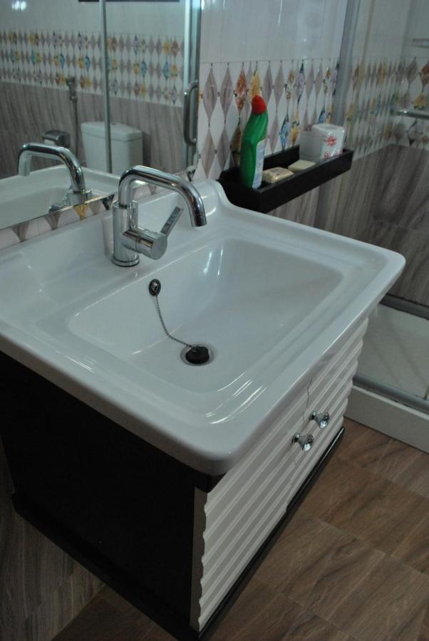 Jacuzzi City Home Kampala Exterior foto